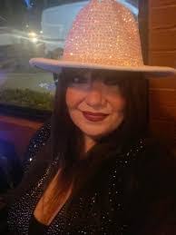 Tracie Perez's Instagram, Twitter & Facebook