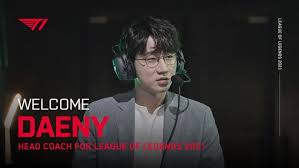 T1이 15일 종로 lck 아레나에서 진행된 '2021 리그 오브 레전드 챔피언스 코리아(이하 lck) 서머' 6주 1일차 1경기에서 kt. ì Šì€ ê´´ì§œ ì–'ëŒ€ì¸ ì„ ë§Œë‚œ ì •í†µ ëª…ë¬¸ T1 Lol ì¸ë²¤