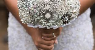 Make your own brooch bouquet for a fraction of the price boutiques sell them for. How To Make A Beautiful Brooch Bouquet The Stonybrook House