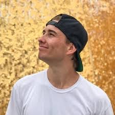 Charlie Macaluso's Instagram, Twitter & Facebook