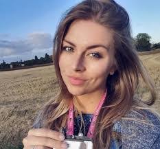 Laura Petch's Instagram, Twitter & Facebook