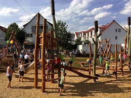 Direkt am biergarten lädt unser spielplatz zum rutschen, schaukeln und spielen ein. Spielplatz Sagmuhlenstrasse Kunder3 Landschaftsarchitekt Stuttgart