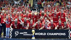 Danmarks håndboldherrer er verdensmester, mens norge for anden gang i træk må nøjes med bronzemedaljerne gik til de detroniserede verdensmestre fra frankrig efter en dramatisk sejr over. Nyheder Handbold Vm