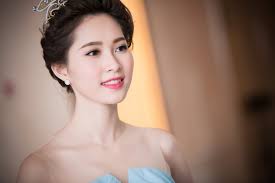 Tôi được mời có thể do họ biết đến với vai trò là một hoa hậu vn. Hoa Háº­u Ä'áº·ng Thu Tháº£o Vien Ngá»c Cang Mai Cang Sang