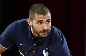 Сегодня карим зажжет в лиге чемпионов. Karim Benzema Esli Chto To Ne Ponimayu Sprashivayu U Zidana Real Madrid Ru
