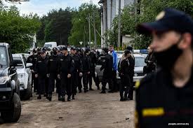 «где лежат обломки, обычно играли дети». Reportazh S Mesta Krusheniya Samoleta V Baranovichah