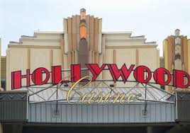 Online casinos are today increasing in popularity amongst gamblers, especially newbies like you. Hollywood Casino Temporarily Closed To Comply With Gatherings Ban The Blade