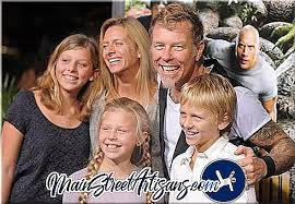 In the world, there are lots of people who are famous for their work, for their nature, for their capacity, for their sacrifices, and lots of. Metallic Sanger James Hetfield Biografie Fotos Und Interessante Fakten Die Musik 2021