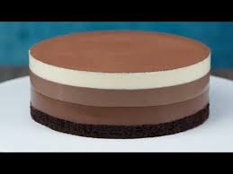 Triple Chocolate Mousse Cake Recipe موس طبقات الشوكولاته طريقة التحضير Youtube Cuisine Marocaine Cuisine