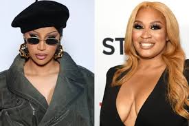 Cardi B Throws Speaker?! Explosive Airport Fight with Rah Ali REVEALED! - Imagen principal del artículo
