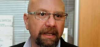 Lobos va a juicio por estafar al municipio