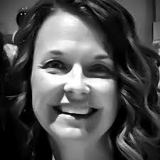 Kirsten Hicks's Instagram, Twitter & Facebook