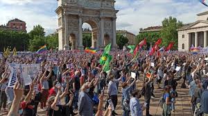 Sabato 22 maggio ai fori imperiali la marcia per la vita, lunedì 24 maggio davanti al senato la manifestazione della rete dei patrioti e di militia christi. In Migliaia All Arco Della Pace Alla Manifestazione Dei Sentinelli Per Il Ddl Zan Approvare Legge Di Civilta Mianews
