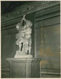 In depot of the musée du louvre or in temporary movement. Hercules And Diomedes Statue On Display In The Palazzo Vecchio On 30 August 1944 The Digital Collections Of The National Wwii Museum Oral Histories