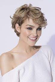 Partyfrisur Fur Kurzes Haar Frisuren Kurze Haare Stufen Lockige Pixie Frisuren Kurzhaarfrisuren