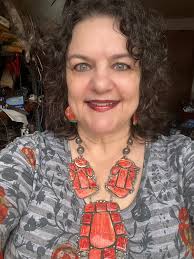 To the one who makes love feel effortless.🩷 A quiet moment, a thoughtful  gesture, a love that's everlasting—reminders that the beauty of motherhood  lives not in grand gestures, but in the everyday.