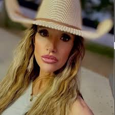 Tammy Downey (@tammy_downey_realtor) • Threads, Say more