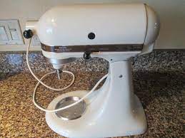 Kitchenaid mixer k45ss stainless bowl k45 made in usa clean disinfected. Is This A Hobart Era Kitchenaid Mixer The Fresh Loaf