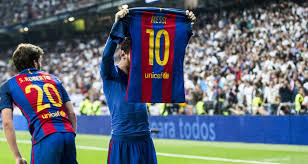 Cela rappelle un peu le cas neymar, qui avait disparu des promos du barça en 2017, quelques jours avant de signer au psg. Barca Les Trois Maillots 2020 2021 Auraient Fuite