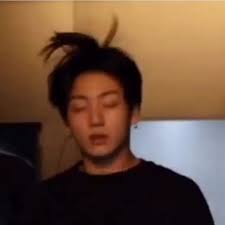 M Just Wake Up And I M Still Feel So Sleepy 7bts V Vkook Pic Tag Your Army S Friend Bts Boys Bts Jungkook Bts Reactions