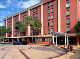 The regency miami airport hotel is conveniently located near miami international airport and spectrum aesthetics in the port area of miami, florida. Hotels Near Miami Int L Airport Florida In Fl Choice Hotels