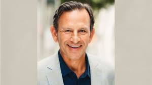 Zimmerman to receive Lou Lamoriello Award