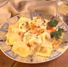 Make This Classic Italian Dish In Your Own Home This Shrimp Scampi Ravioli With Lemon Pepper Cream Goes Great With A Glass Lemon Cream Sauces Recipes Ravioli