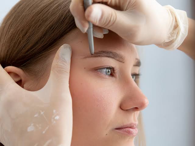 Brow Lift Abu Dhabi & Dubai | Best Forehead Lift in UAE