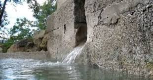 La Source Dels Lladres Est La Plus Importante Et La Plus Chaude 41 Des Sources De Dorres Avec Un Debit De 5 Litres Par Seconde Bains Romains Touriste Romain