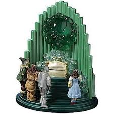 Pin By Angelbear Posh Boutique On My Curio Collectibles Wizard Of Oz Figurines Wizard