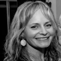 Penelope Gee's Instagram, Twitter & Facebook