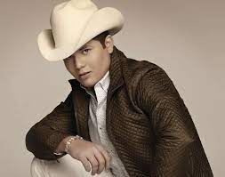 Remmy valenzuela se encuentra apoyando y difundiendo la causa #yomequedoencasa compartiendo con sus fans lo que realiza día con día en su casa. Entrevista Exclusiva Con Remmy Valenzuela Page 8 Bandolera 14 10