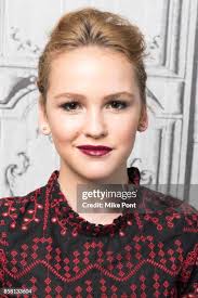 160 Sarah Bateman Stock Photos, High-Res Pictures, and Images