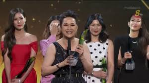 红星大奖2021) is a television award ceremony which is held in singapore, which will honour the best singaporean television released between january 2019 and december 2020. Star Awards 2019 Top 10 Female Hong Hui Fang Youtube