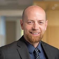 Executive Ph.D. program adds a 'bonus' to lecturer's instruction