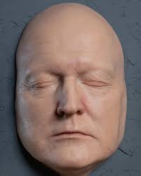 PROSTHETICS PART 2 The second half of the 3 weeks doing prosthetics we  sculpted our pieces with clay, and then we made our resin moulds to then  fill with silicone to create