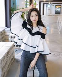 Check spelling or type a new query. 20 Model Baju Atasan Terbaru Tahun 2019 Yang Cocok Untuk Berbagai Aktivitas