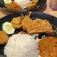 This dish is a pool of explosive flavours, from sweet, spicy, and savoury nuances, all known to form one distinct taste. Restoran Ayam Penyet Ria Indonesian Restaurant In Shah Alam