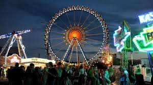 The best ten days in sausage history. Oktoberfest 2021 Munchen Will Erst Spat Entscheiden Munchen Sz De