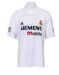 ROBERTO CARLOS 2002 REAL MADRID C.F. MATCH WORN JERSEY WITH GETTY IMAGES  FINE ART GALLERY PRINT