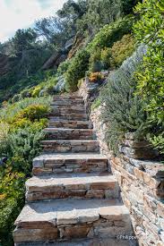 un jardin au bord du videcap benat jeanmus pierres jardin escalier de jardin jardins