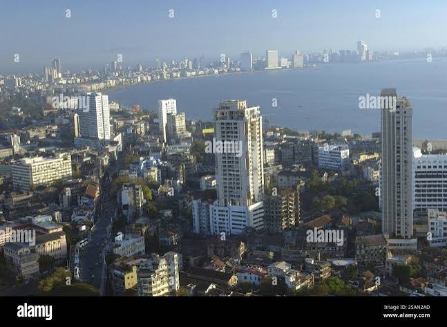 Mumbai bird's eye view hi-res stock photography and images - Alamy
