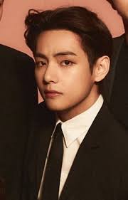 People used to say he has 4d, called him 'alien', but taehyung doesn't like it. Sae Tae Kim Taehyung The Man U Are Right Now