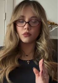 Lauren Bollinger's Instagram, Twitter & Facebook