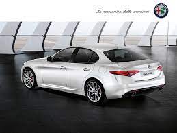 H Giulia Erxetai Gia Na Apolambanete Ka8e Diadromh Alfaromeo Alfa Romeo Giulia Alfa Romeo Car