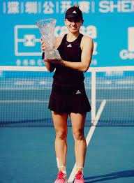 Stiri despre turneu de tenis. Simona Halep Shenzhen Open 2015 Champion Def Timea Baczinsky 6 2 6 2 Wta Halep Shenzhen Tennis Players Female Tennis Players Simona Halep