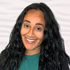 Lisa Pote's Instagram, Twitter & Facebook