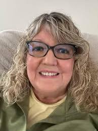 Darlene Berglund's Instagram, Twitter & Facebook