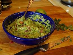 Recette Du Fameux Guacamole Mexicain Aux Avocats Recette Guacamole Recette Recettes De Cuisine Recette Mexicaine