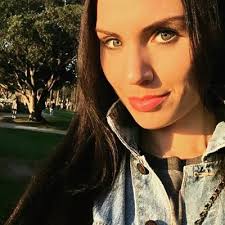 Leanna @ Black Hawk (@leannablackhawk)